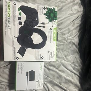 Turtle Beach Gamers Bundle with Headset and Controller
